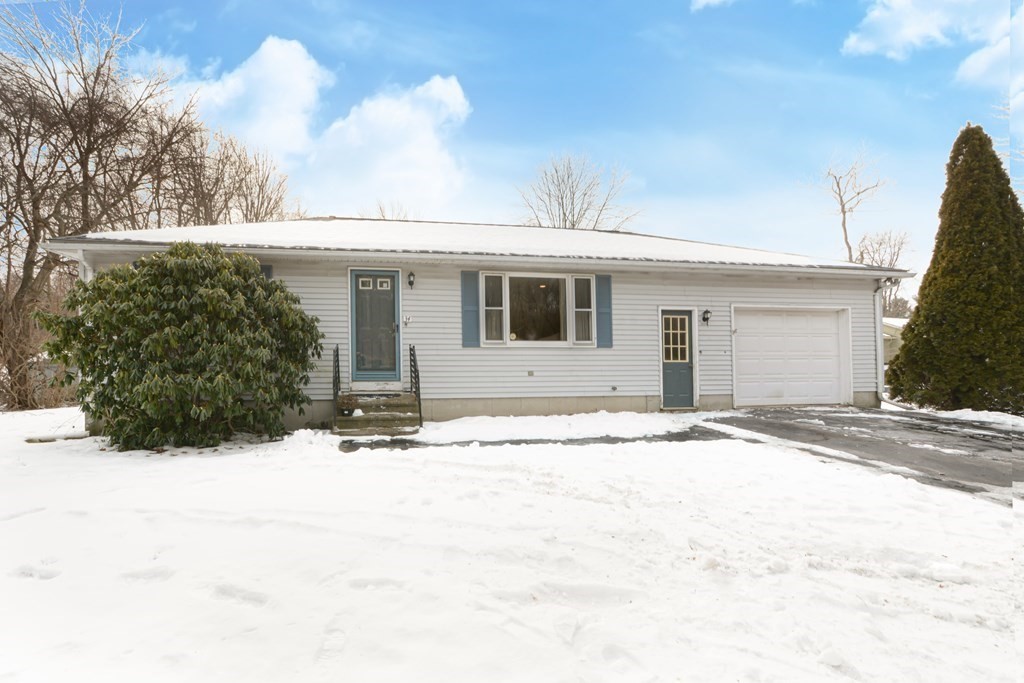 34 Comins Road Oxford, MA 01537 - Photo 1 of 35 Gallery Image 1