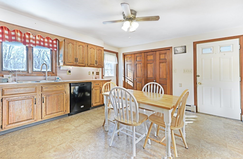 34 Comins Road Oxford, MA 01537 - Photo 12 of 35 Gallery Image 12