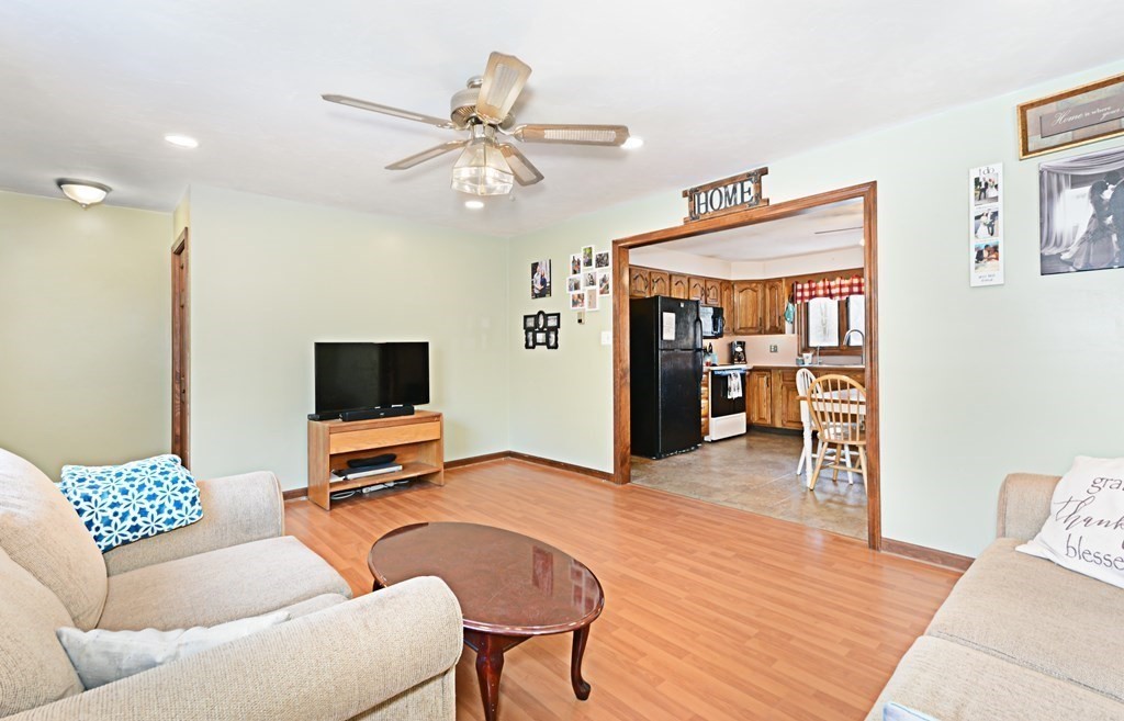 34 Comins Road Oxford, MA 01537 - Photo 6 of 35 Gallery Image 6