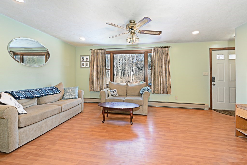 34 Comins Road Oxford, MA 01537 - Photo 8 of 35 Gallery Image 8