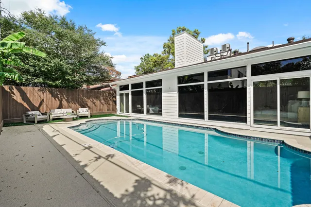 $7,500 | 2607 University Boulevard, West University Place, TX 77005