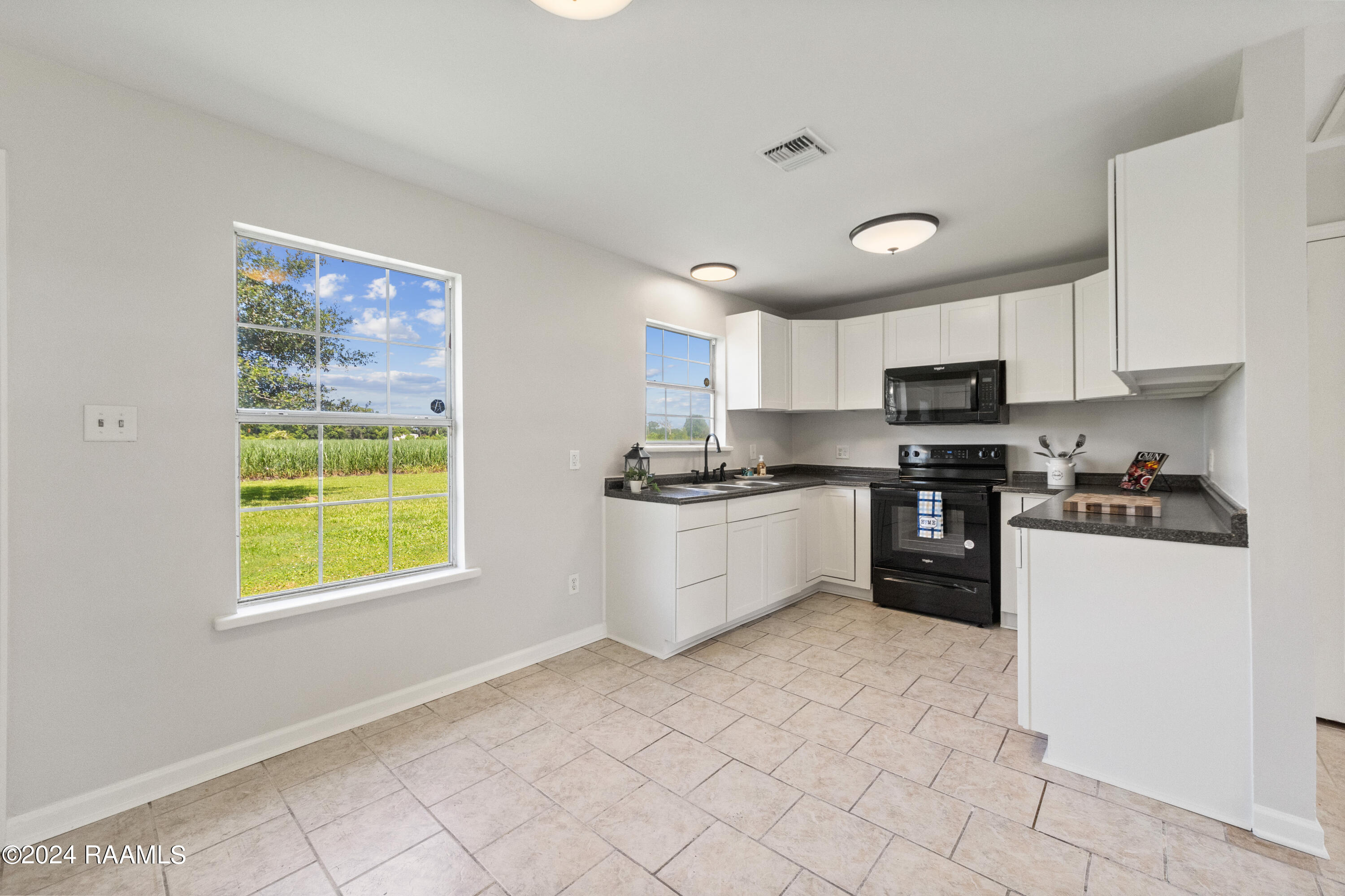 4706 Eraste Hebert Road New Iberia, LA 70560 - Photo 5 of 24 Gallery Image 5