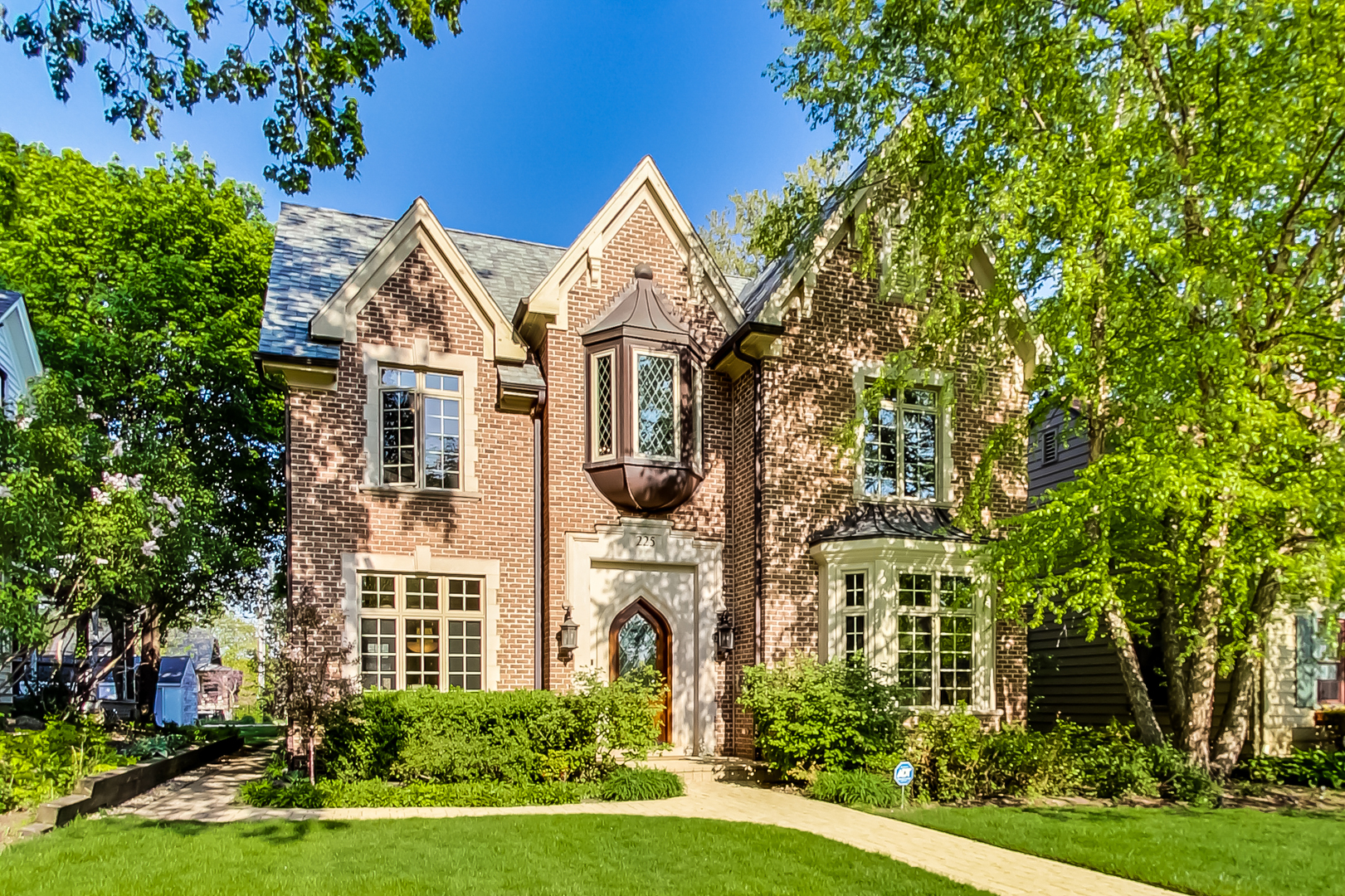 225 North Prospect Avenue Park Ridge, IL 60068 - Photo 1 of 79 Gallery Image 1