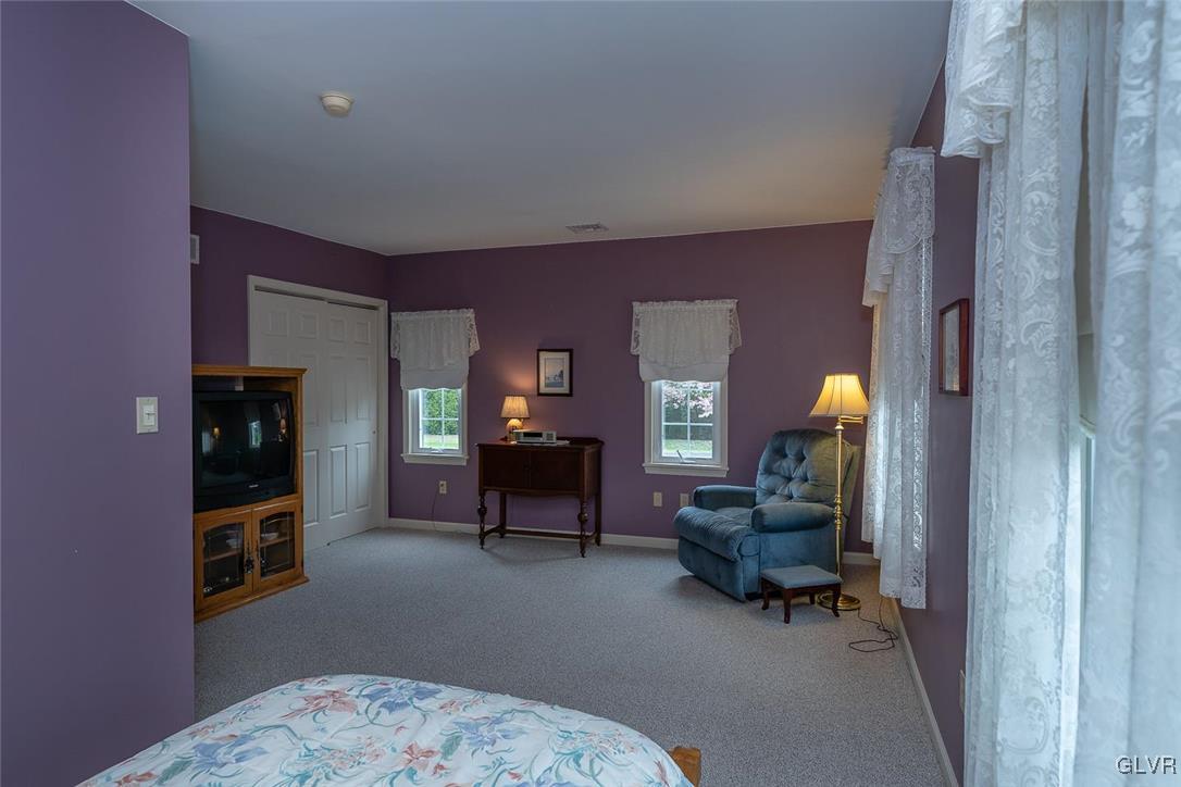 5551 St Peters Road Emmaus, PA 18049 - Photo 18 of 23 1st floor master bedroom