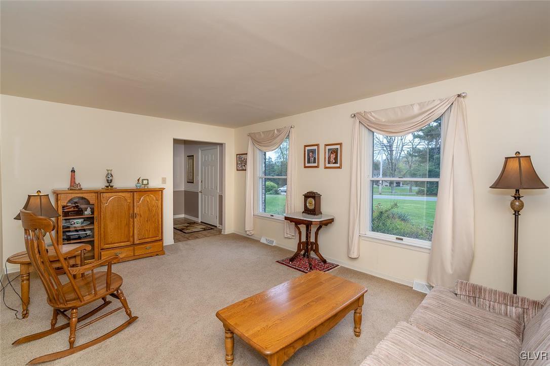 5551 St Peters Road Emmaus, PA 18049 - Photo 8 of 23 Gallery Image 8