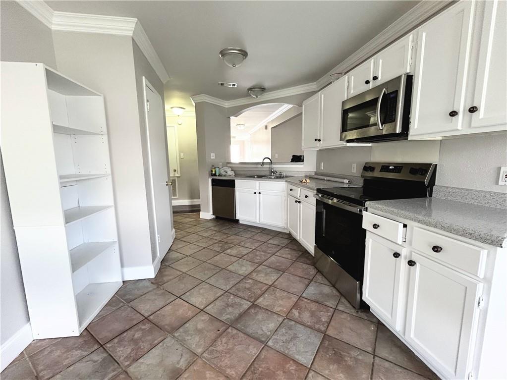 3933 Aspen Drive Harvey, LA 70058 - Photo 3 of 8