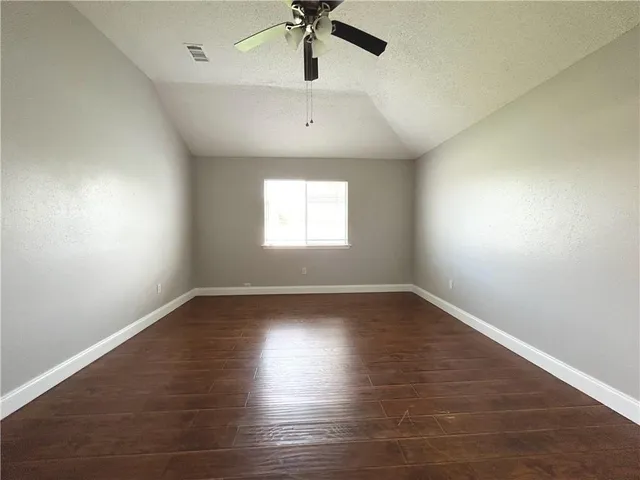 $2,200 | 3933 Aspen Drive, Harvey, LA 70058