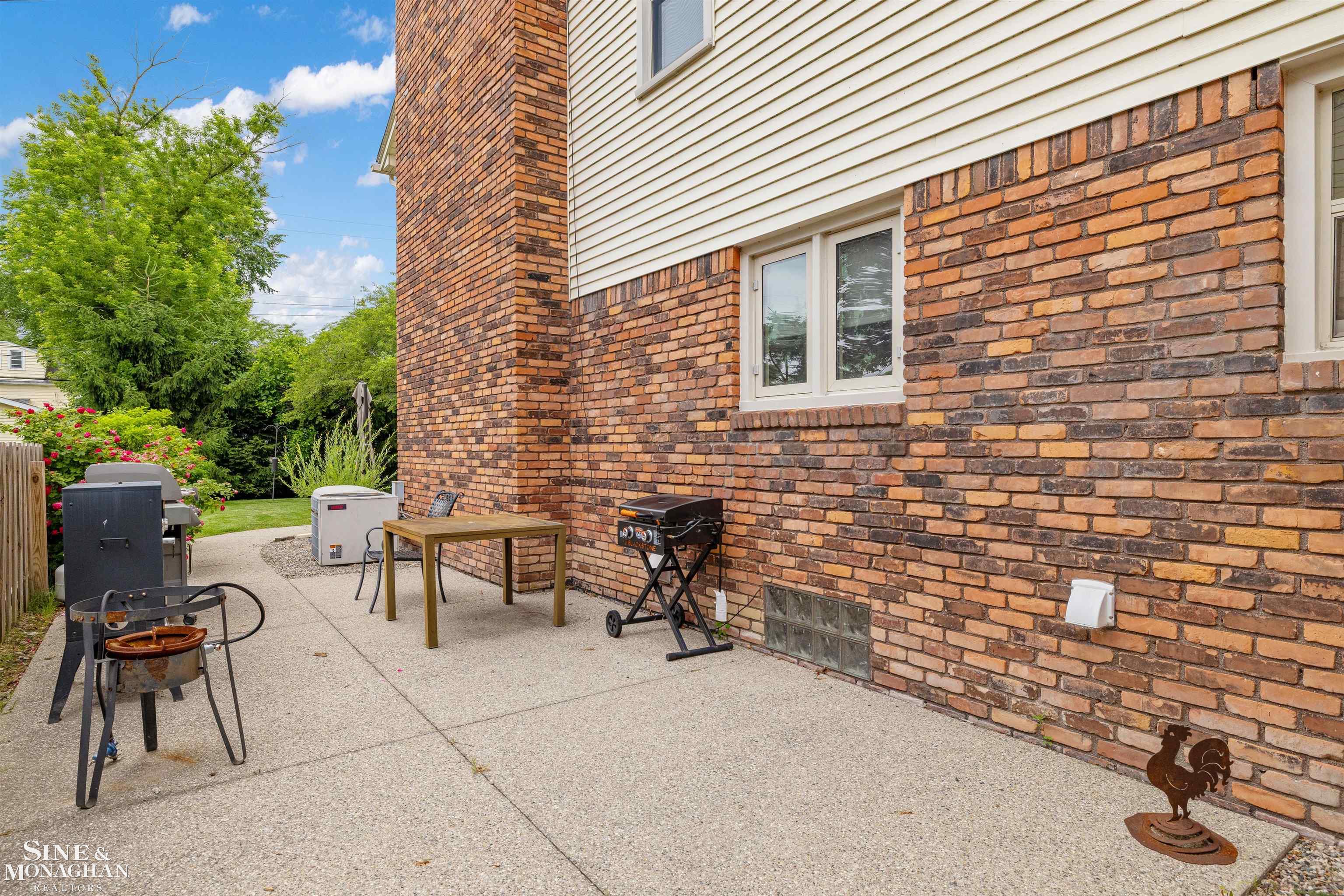 725 Fisher Road Grosse Pointe, MI 48230 - Photo 56 of 63 50211891-f022fd28-6251-4d20-a3ee-05760480d2e5.JPG