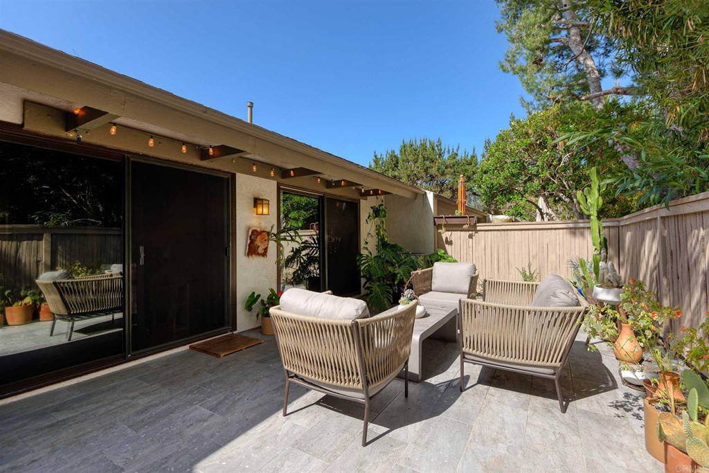 12941 Caminito En Flor Del Mar, CA 92014 - Photo 13 of 25