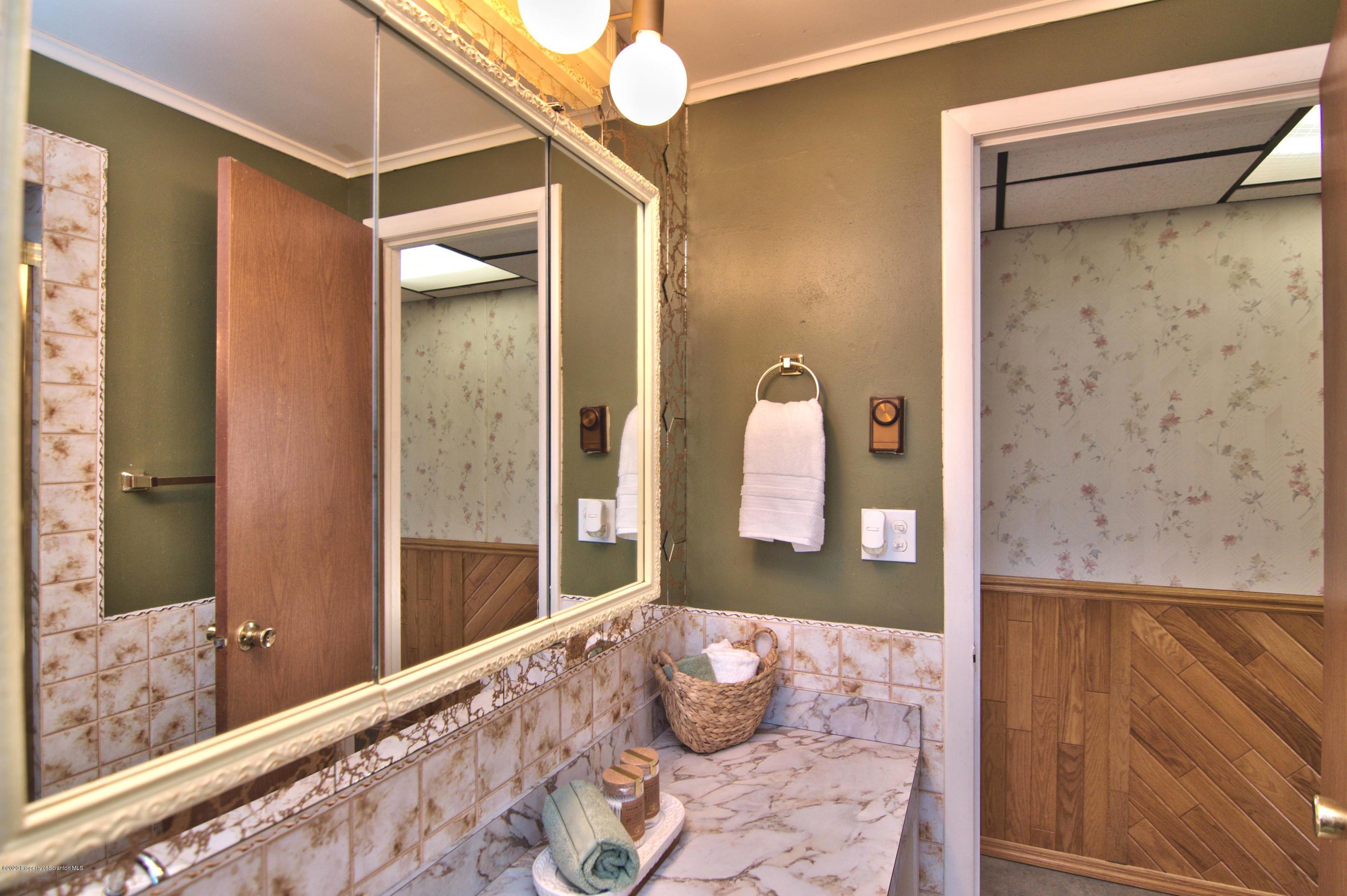 2151 Aberdeen Road Moscow, PA 18444 - Photo 36 of 65