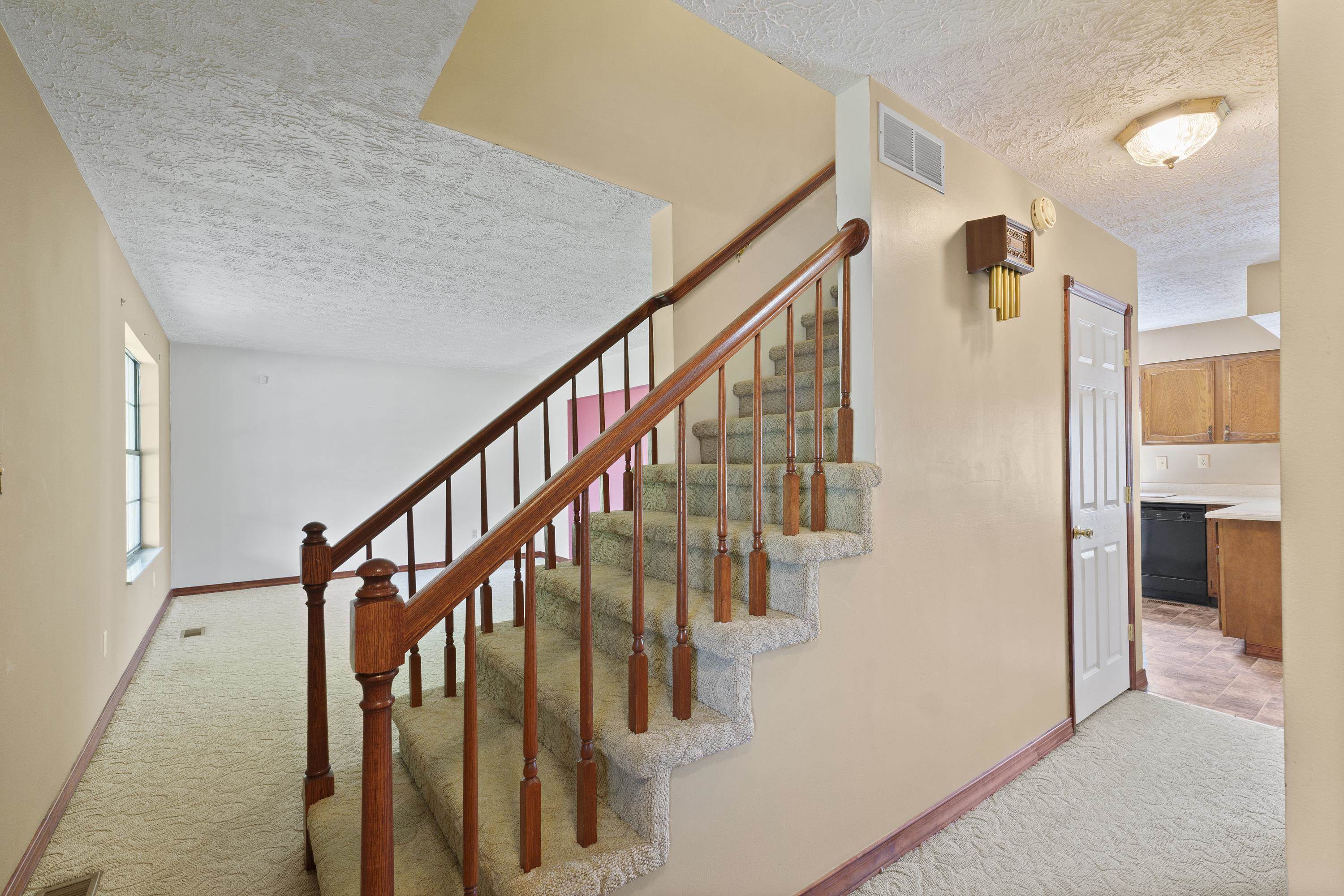 12034 Meade Springer Road Ashland, KY 41102 - Photo 10 of 41 Gallery Image 10