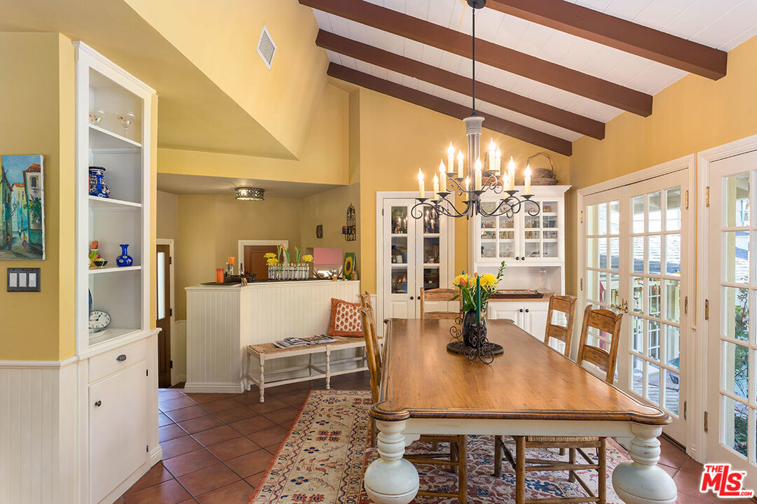 3423 Merrimac Road Los Angeles, CA 90049 - Photo 11 of 30 Gallery Image 11