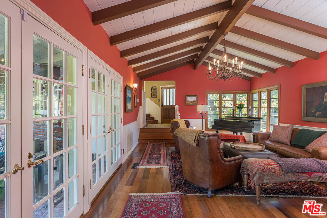 3423 Merrimac Road Los Angeles, CA 90049 - Photo 16 of 30 Gallery Image 16