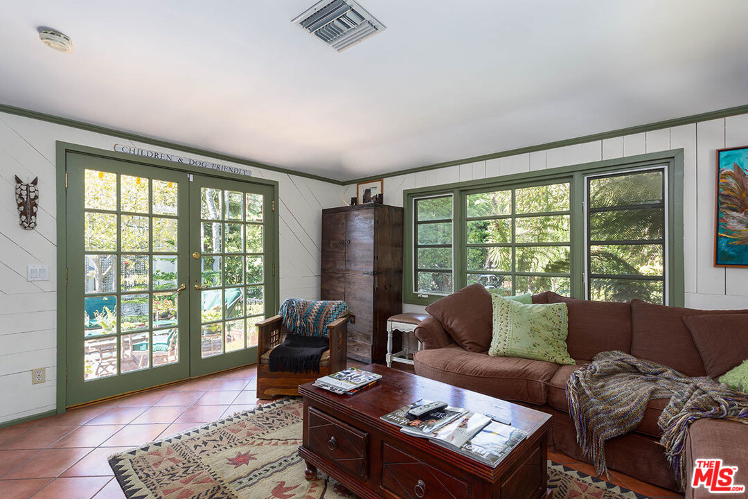 3423 Merrimac Road Los Angeles, CA 90049 - Photo 17 of 30 Gallery Image 17