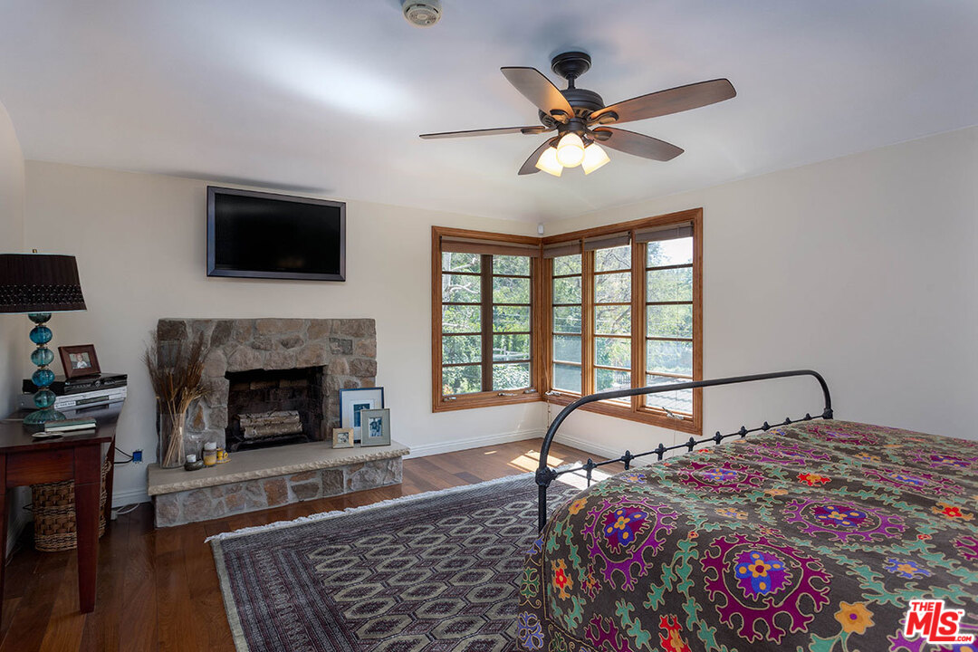 3423 Merrimac Road Los Angeles, CA 90049 - Photo 19 of 30 Gallery Image 19