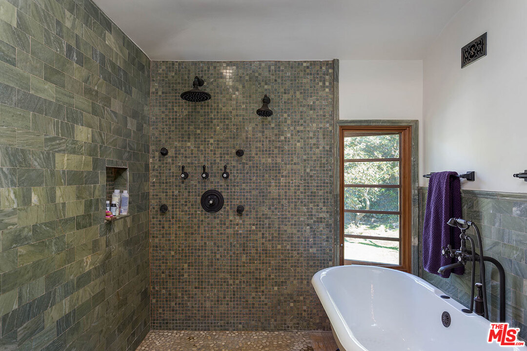 3423 Merrimac Road Los Angeles, CA 90049 - Photo 21 of 30 Gallery Image 21