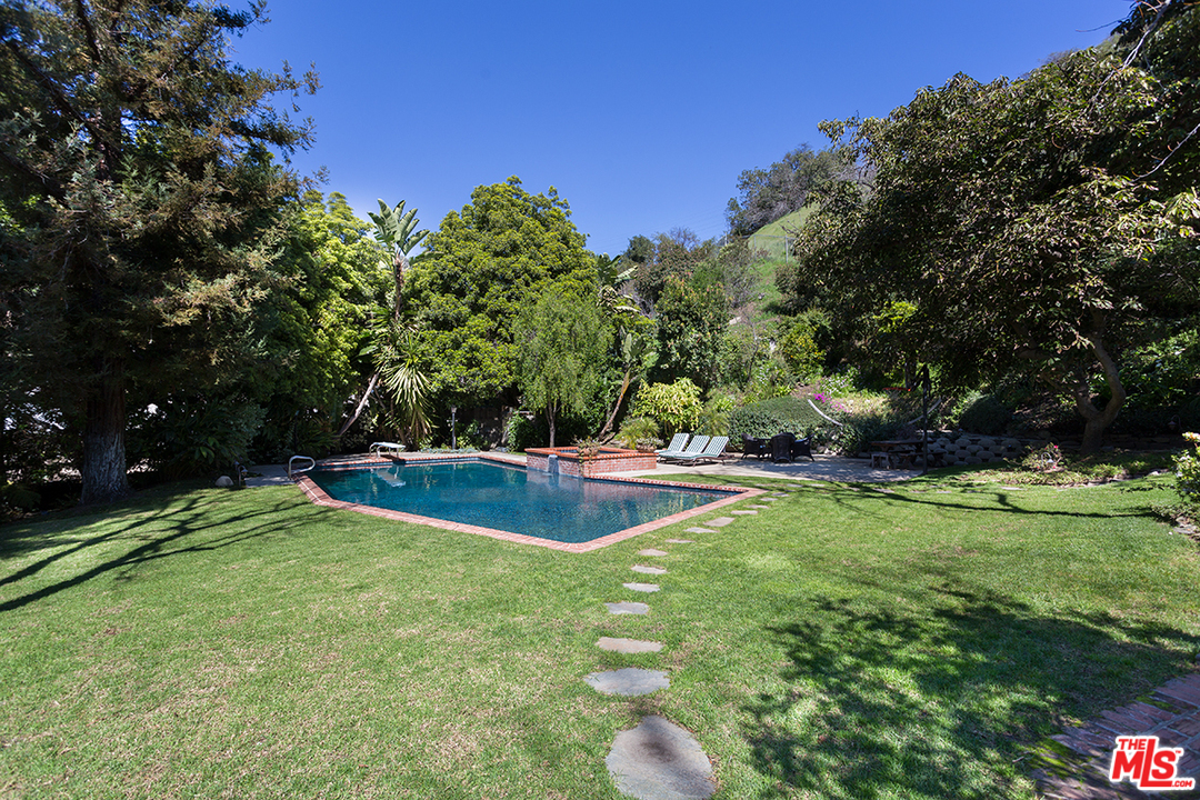 3423 Merrimac Road Los Angeles, CA 90049 - Photo 25 of 30 Gallery Image 25
