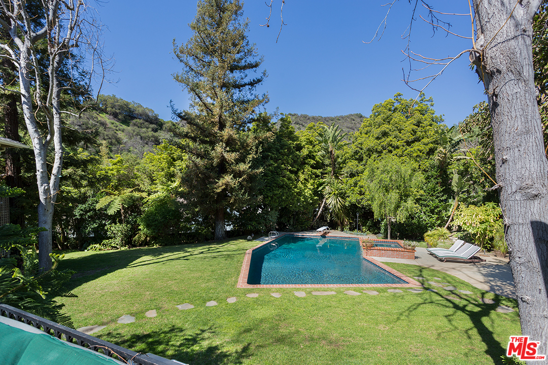 3423 Merrimac Road Los Angeles, CA 90049 - Photo 26 of 30 Gallery Image 26