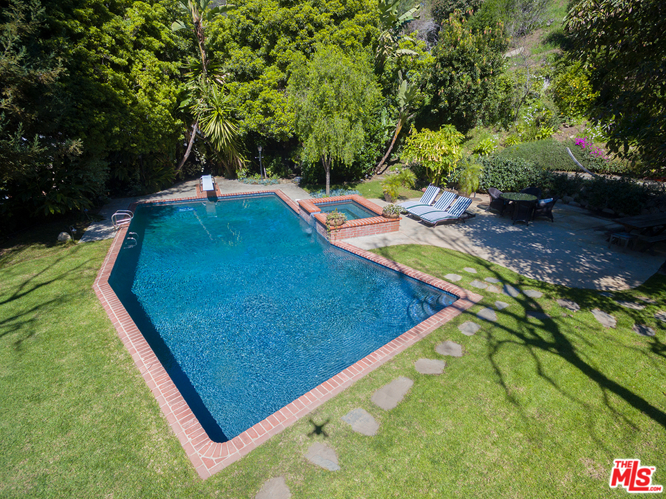 3423 Merrimac Road Los Angeles, CA 90049 - Photo 29 of 30 Gallery Image 29