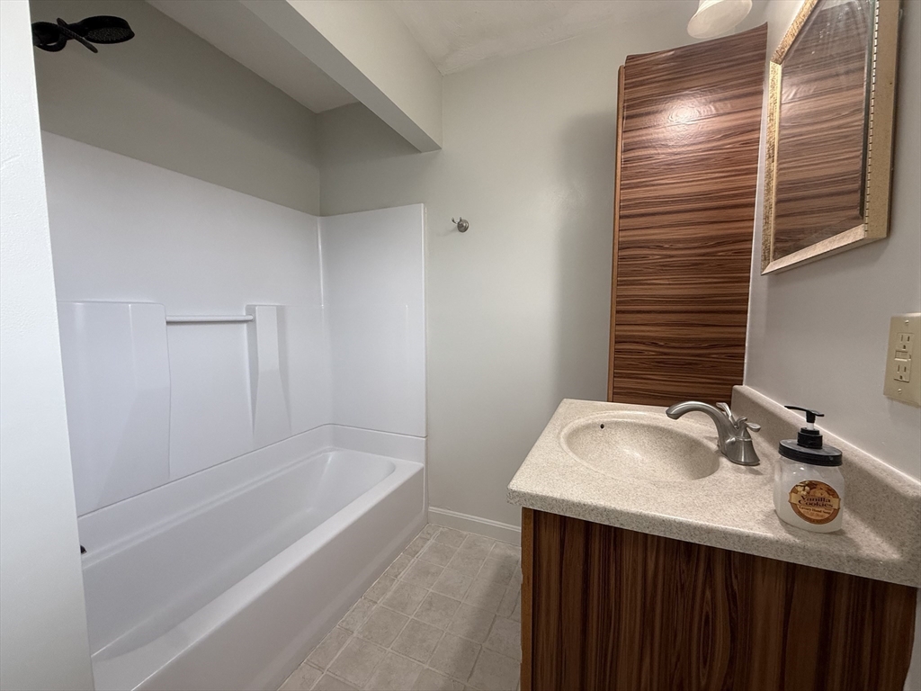 26 Old Faith Road, Unit 26 Shrewsbury, MA 01545 - Photo 15 of 16