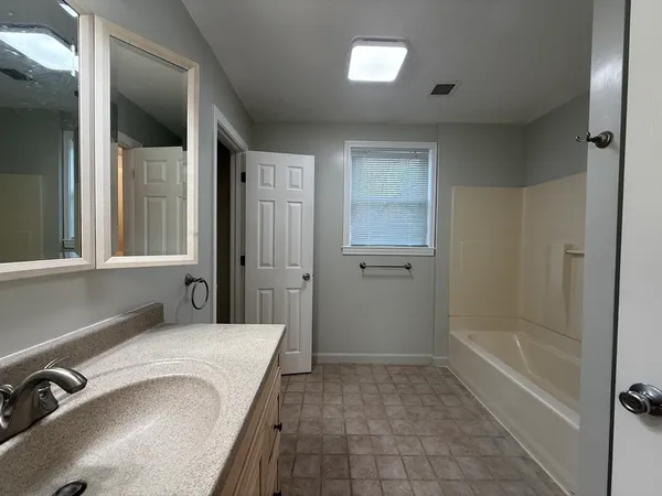 $2,900 | 26 Old Faith Road, Unit 26, Shrewsbury, MA 01545