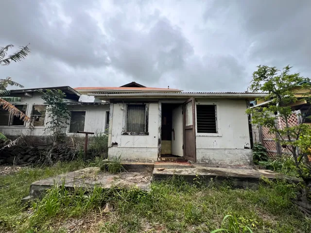 $196,800 | 95-5581 Nahele Street, Naalehu, HI 96772