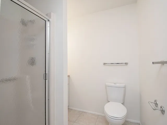 $1,600 | 28 Pine Arbor Lane, Unit 206, Vero Beach, FL 32962