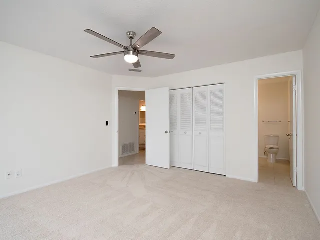 $1,600 | 28 Pine Arbor Lane, Unit 206, Vero Beach, FL 32962