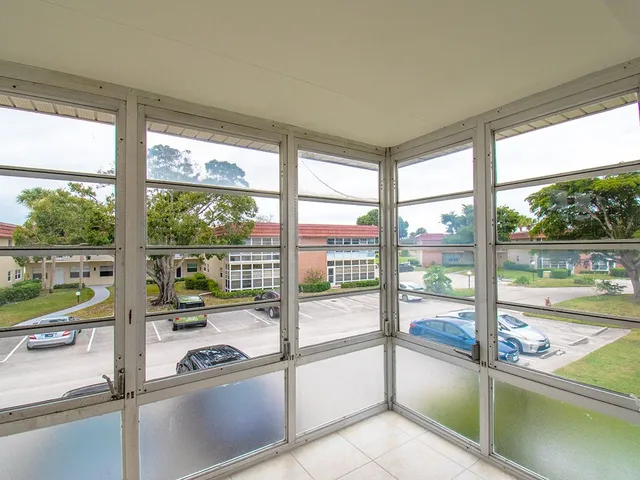 $1,600 | 28 Pine Arbor Lane, Unit 206, Vero Beach, FL 32962