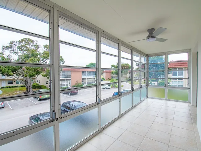 $1,600 | 28 Pine Arbor Lane, Unit 206, Vero Beach, FL 32962