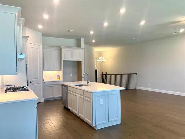 $2,950 | 5537 Yellowstone Road, The Colony, TX 75056