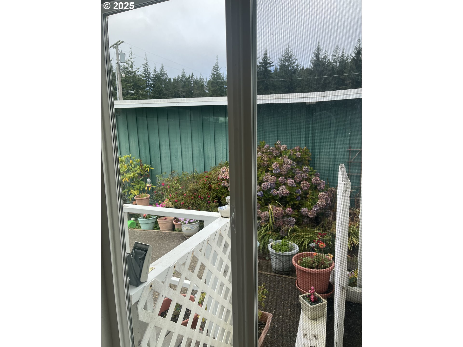 83763 Highway 101, Unit 14 Florence, OR 97439 - Photo 29 of 33 a view of a balcony