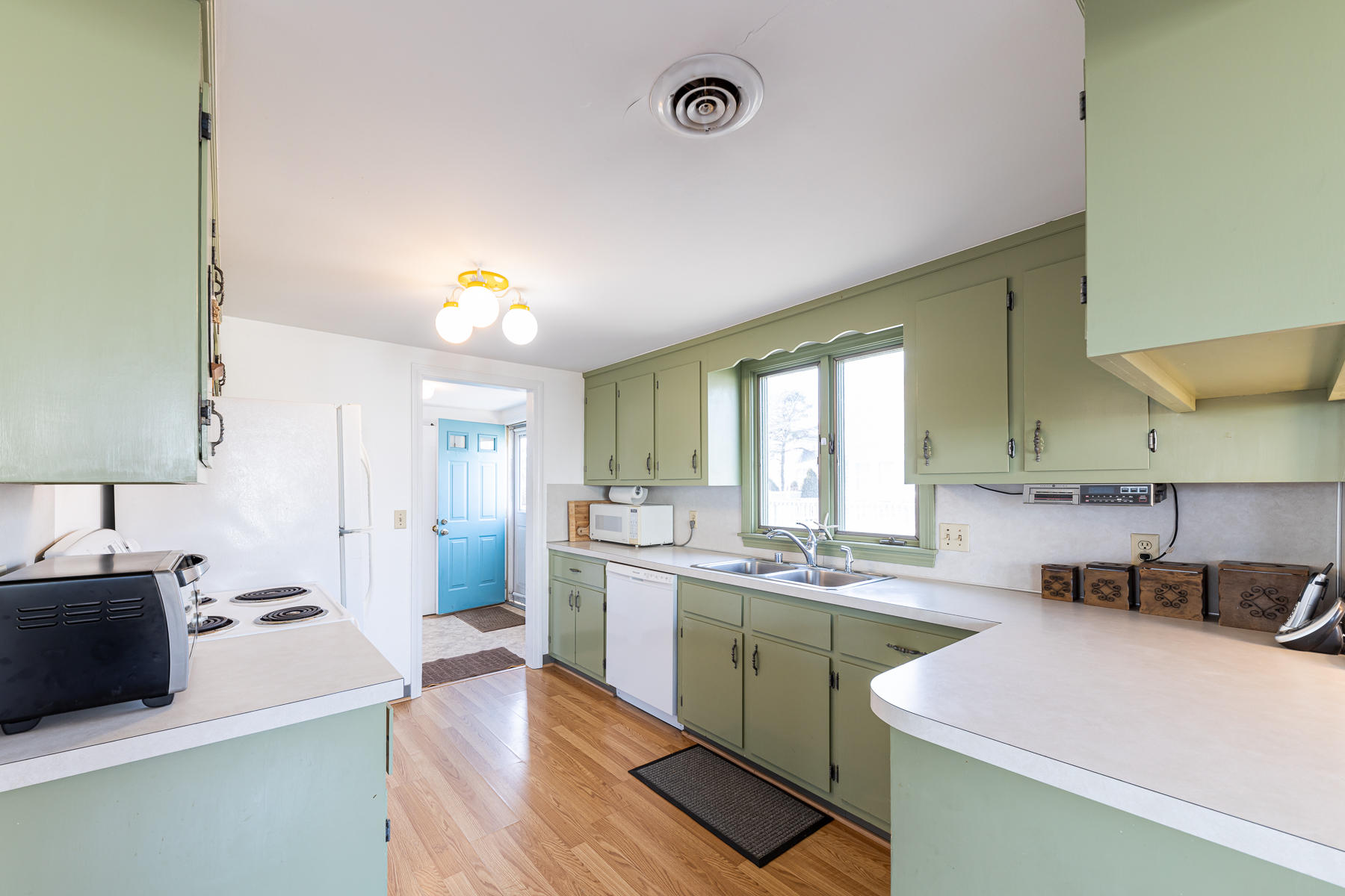 53 Kim Path Mashpee, MA 02649 - Photo 14 of 42 53KimPathMashpee-5809