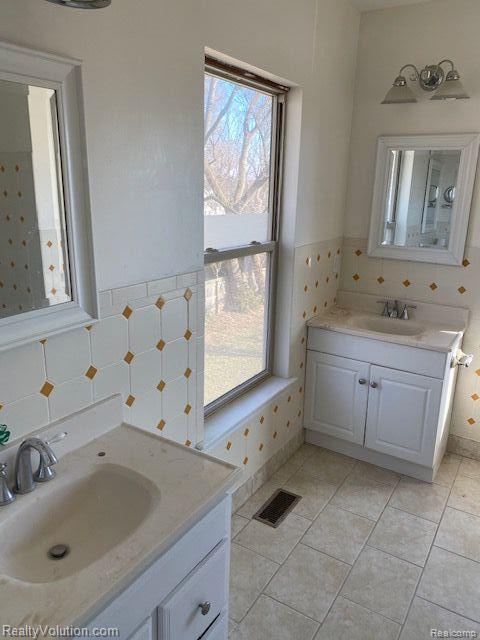 236 North Bailey Street Romeo, MI 48065 - Photo 17 of 30 Gallery Image 17
