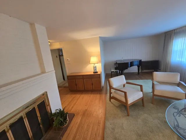 $599,000 | 168 Twinbrooke Drive, Holden, MA 01520