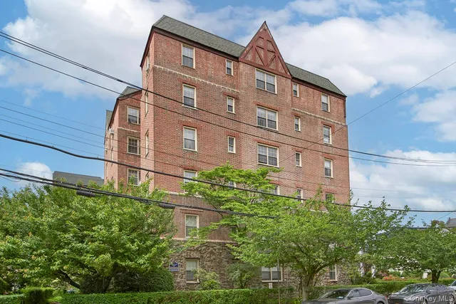 $225,000 | 151 Centre Avenue, Unit 5D, New Rochelle, NY 10805