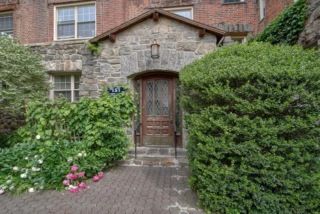 $225,000 | 151 Centre Avenue, Unit 5D, New Rochelle, NY 10805