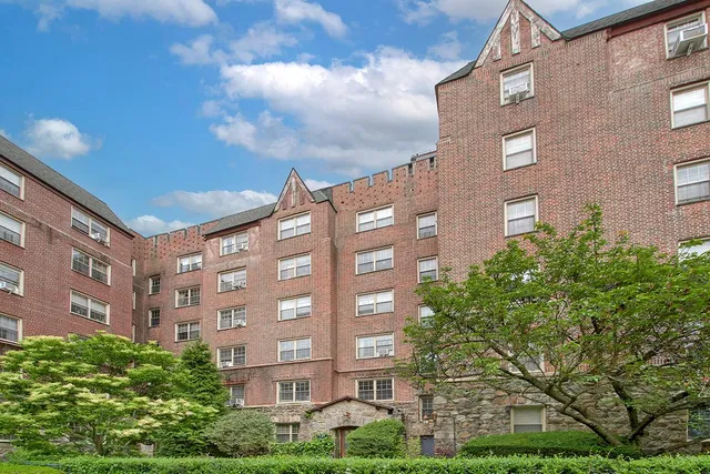 $225,000 | 151 Centre Avenue, Unit 5D, New Rochelle, NY 10805