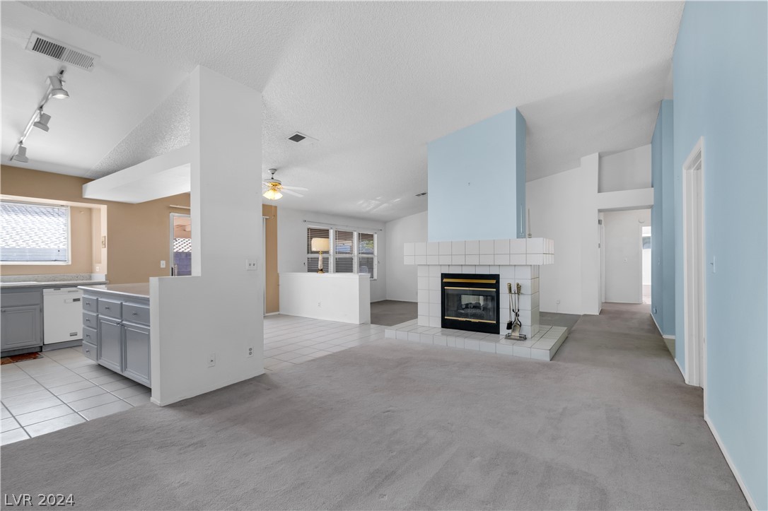 212 Pocahontas Court Henderson, NV 89074 - Photo 4 of 28