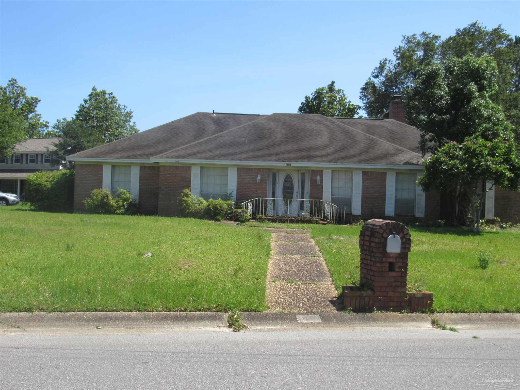 1025 Farmington Road Pensacola, FL 32504 - Photo 2 of 20 Gallery Image 2
