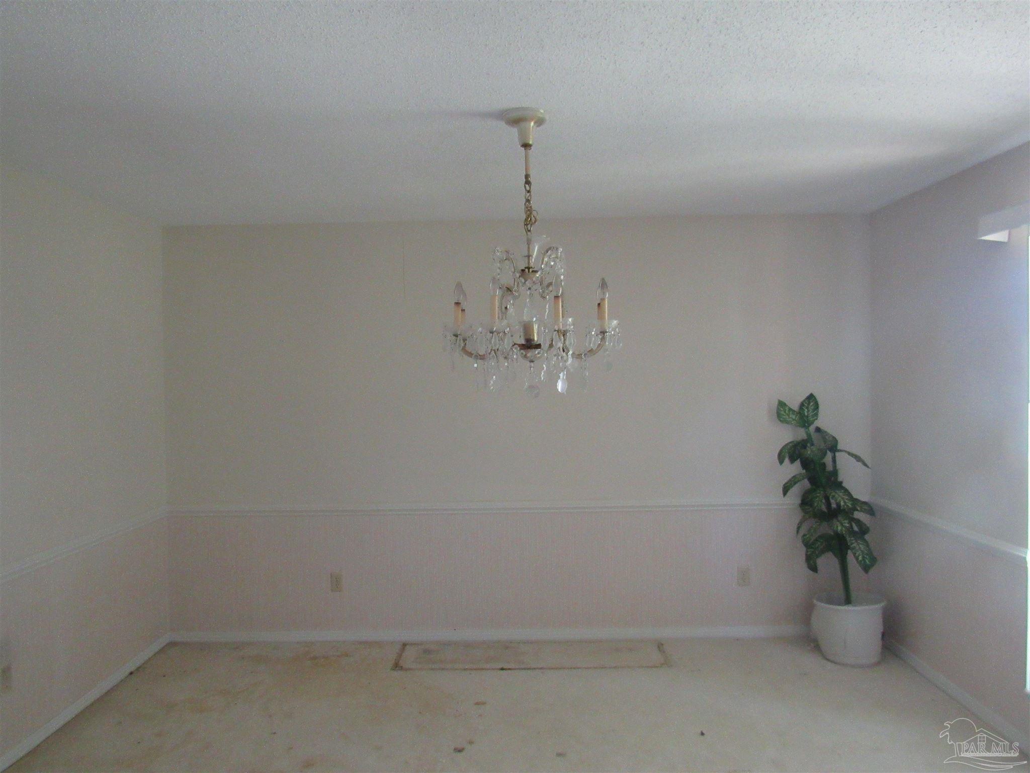 1025 Farmington Road Pensacola, FL 32504 - Photo 11 of 20 Gallery Image 11