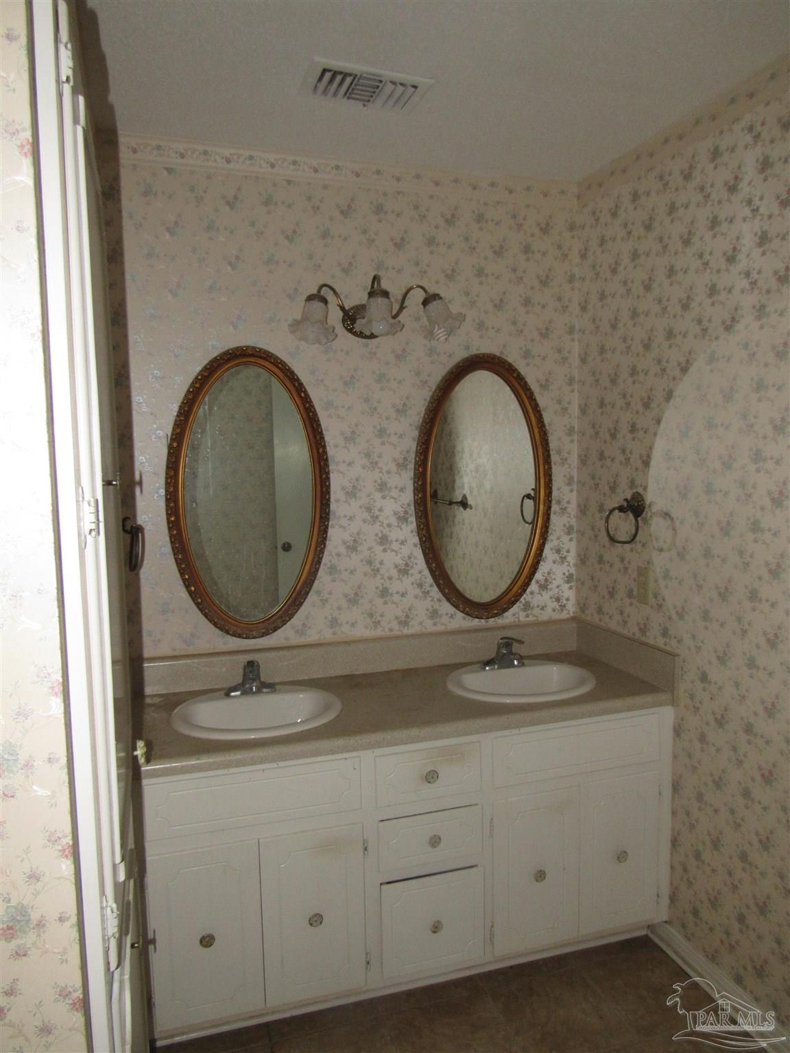 1025 Farmington Road Pensacola, FL 32504 - Photo 18 of 20 Gallery Image 18