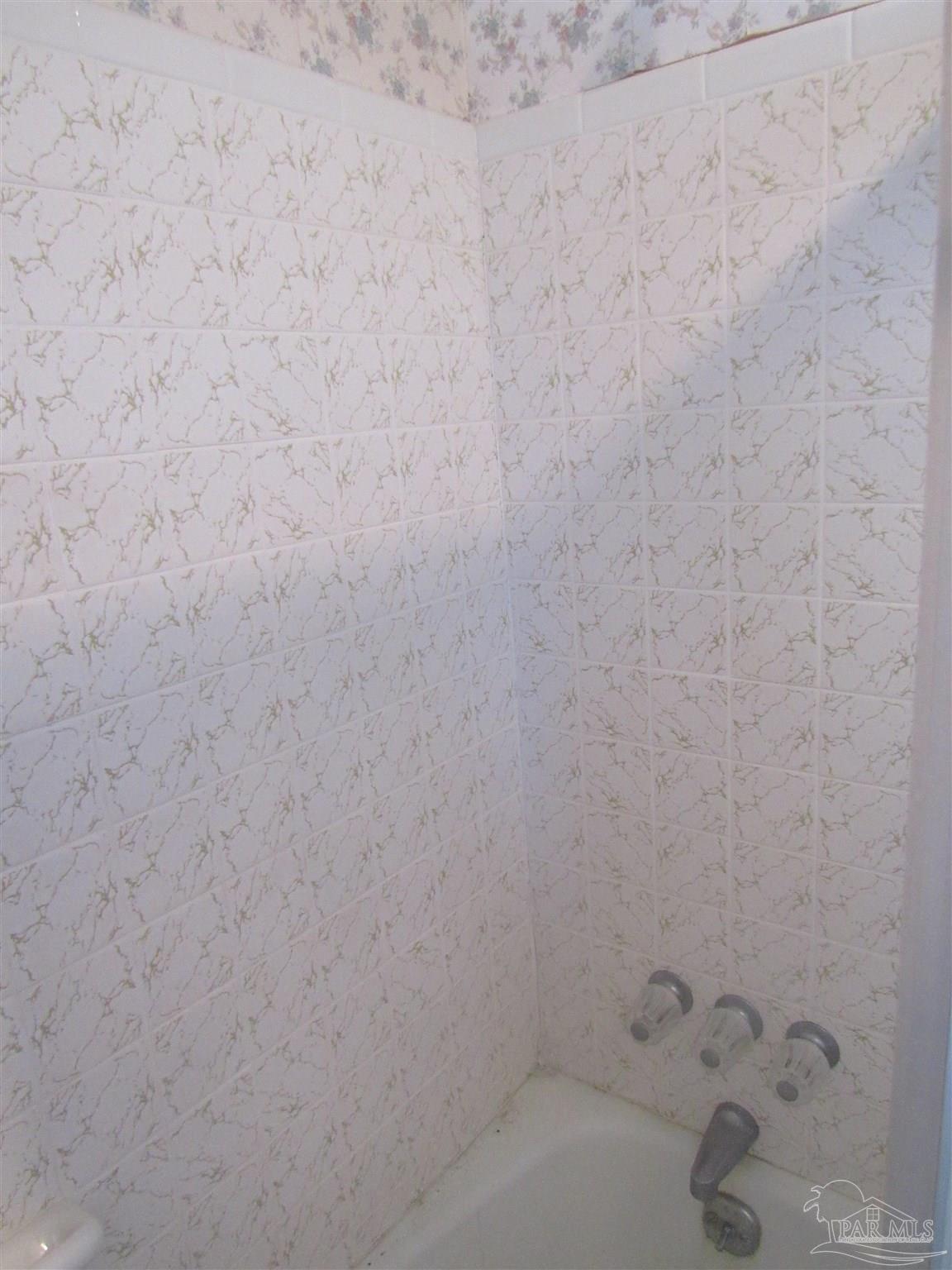 1025 Farmington Road Pensacola, FL 32504 - Photo 19 of 20 Gallery Image 19