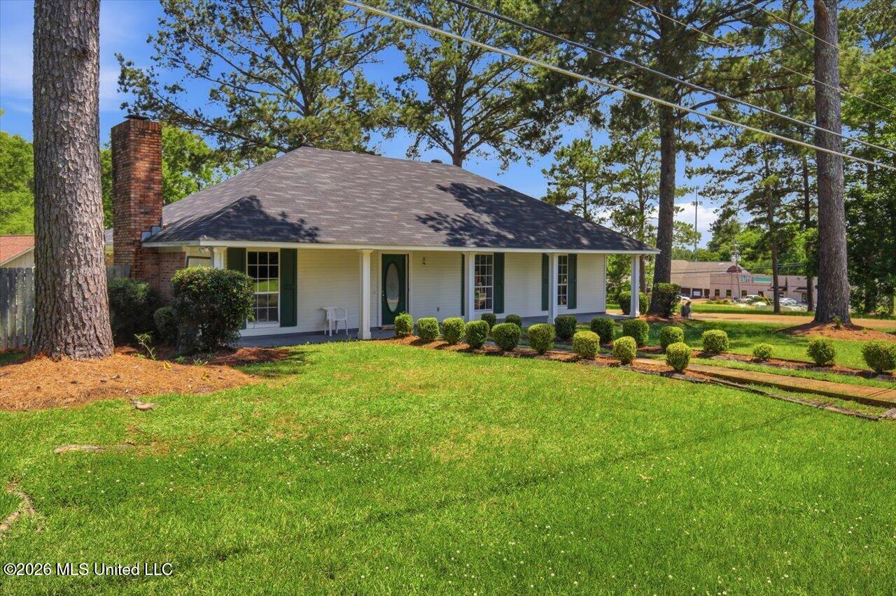 104 Lake Dockery Road Byram, MS 39272 - Photo 3 of 23 side of house