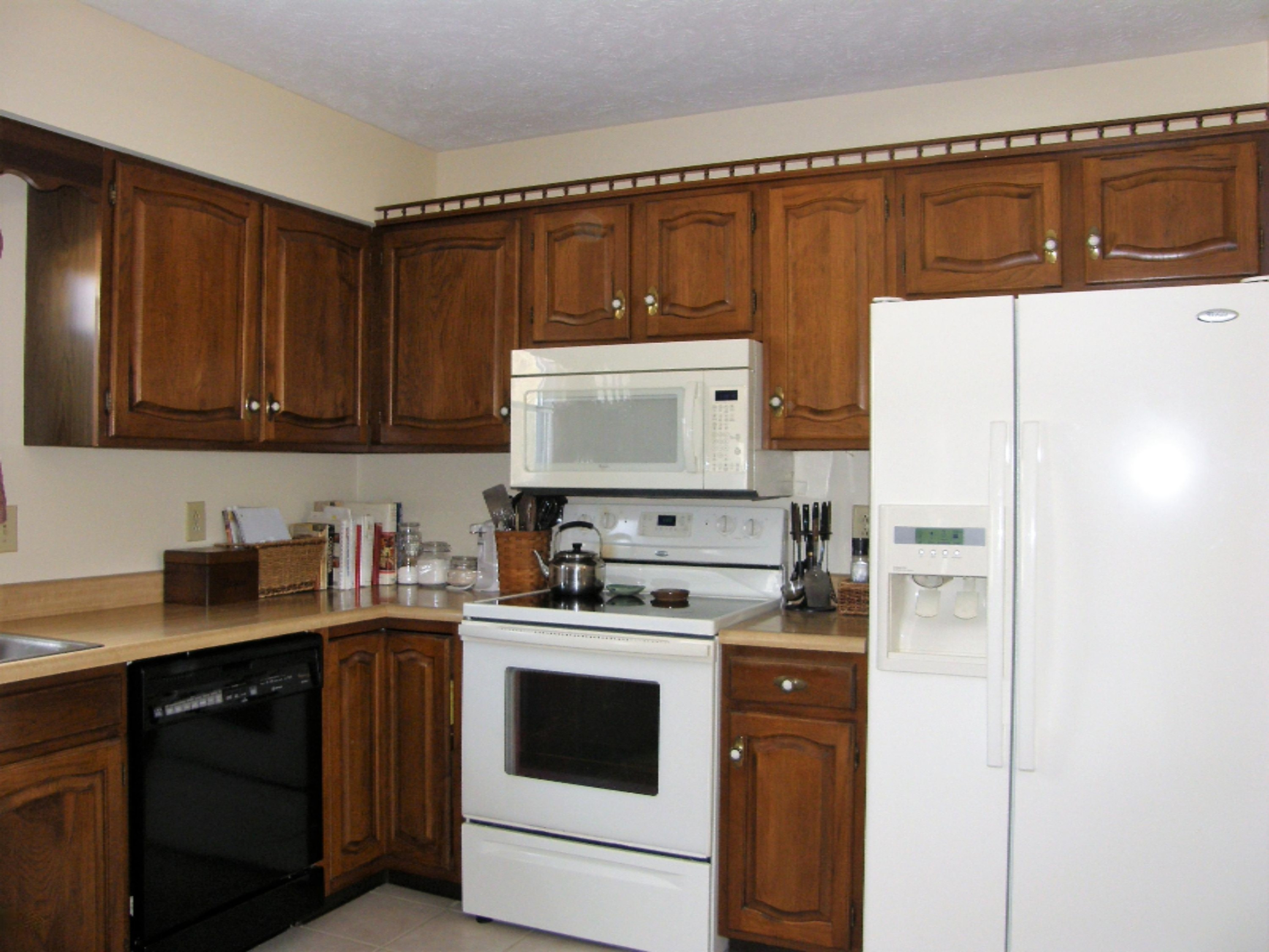 1555 Harrah Road Niles, MI 49120 - Photo 13 of 63 1555_13_Kitchen