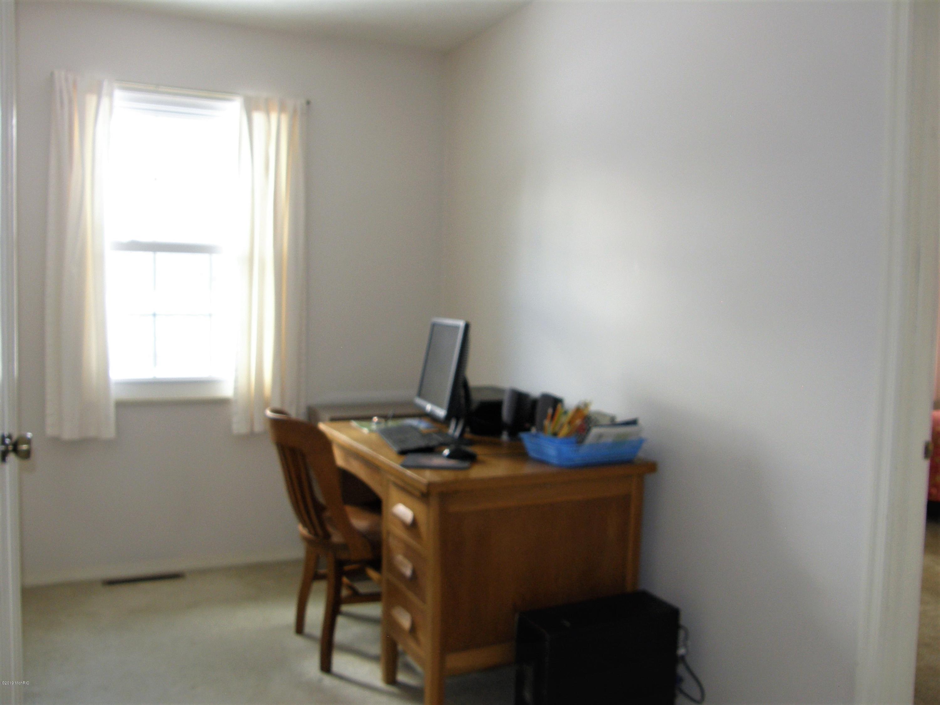 1555 Harrah Road Niles, MI 49120 - Photo 30 of 63 1555_30_Den