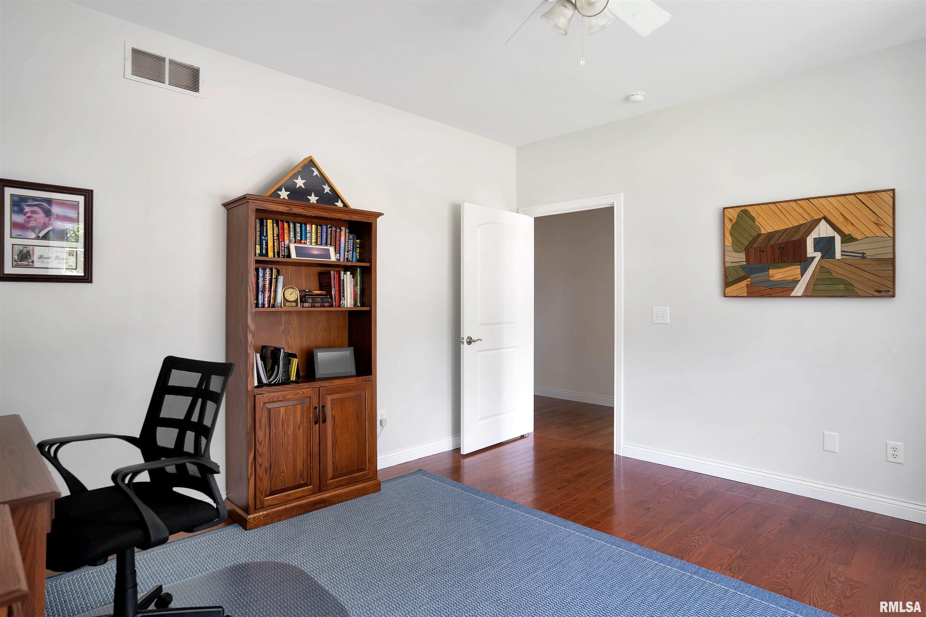 1842 Kern Road Washington, IL 61571 - Photo 25 of 51 Gallery Image 25