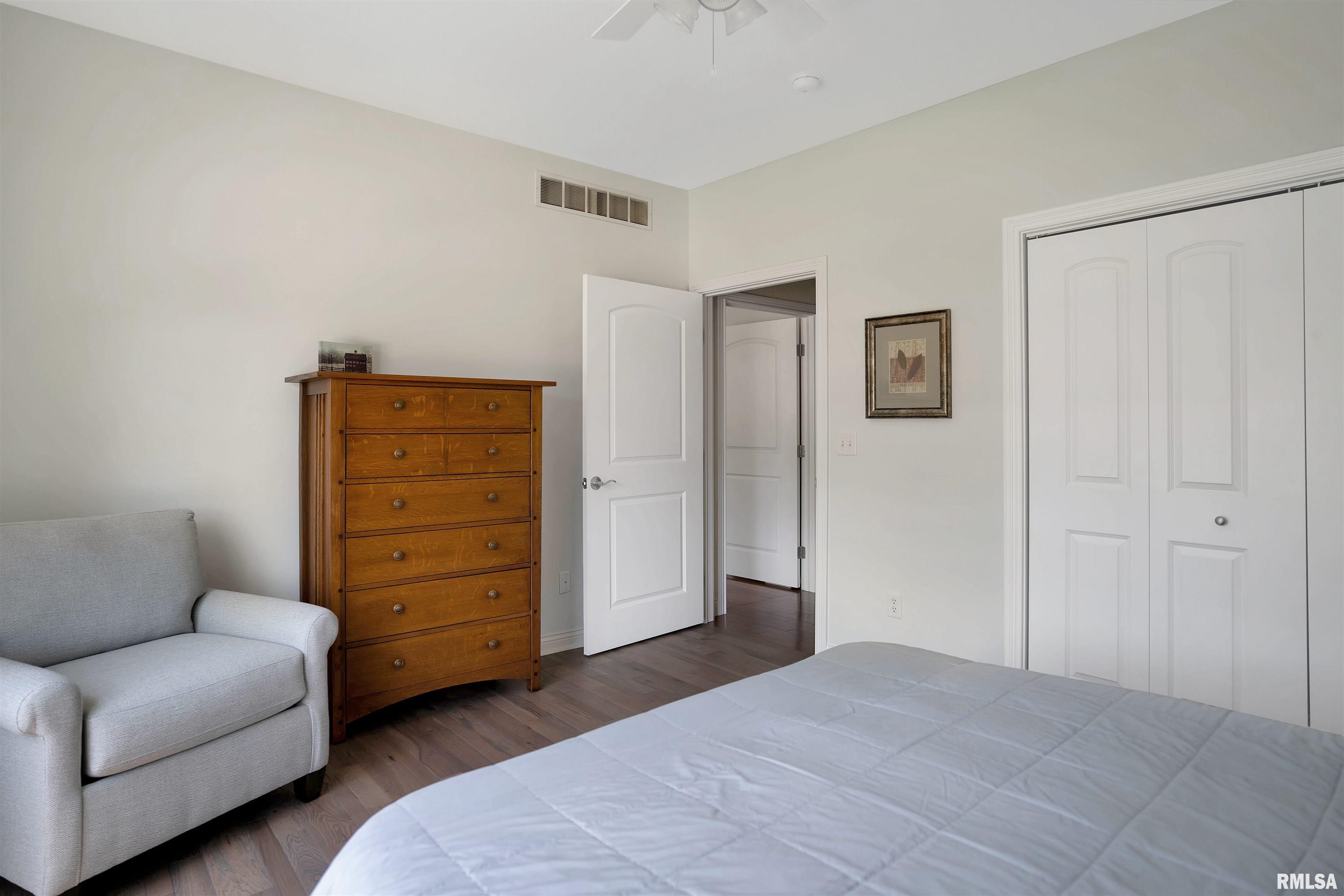 1842 Kern Road Washington, IL 61571 - Photo 29 of 51 Gallery Image 29
