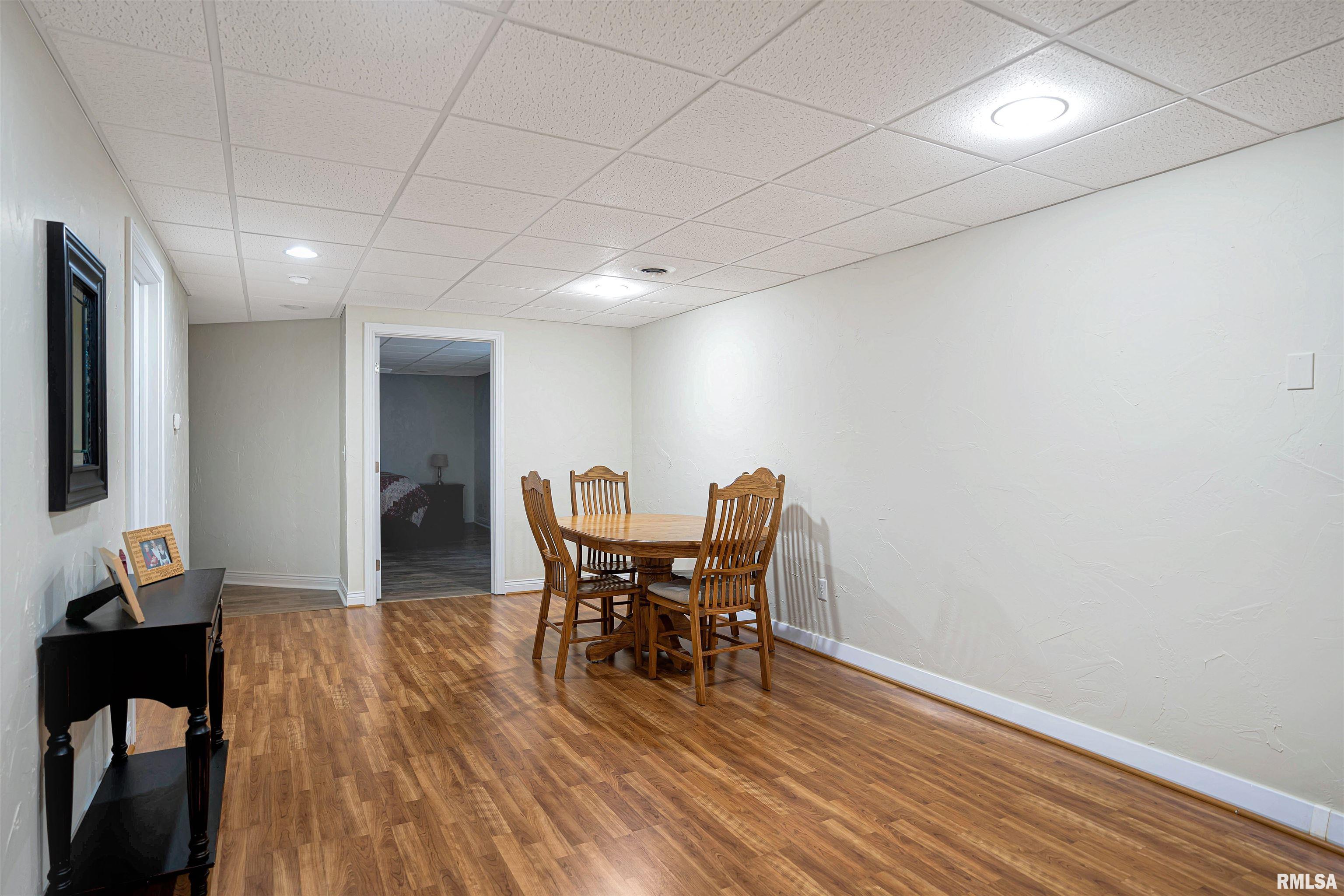 1842 Kern Road Washington, IL 61571 - Photo 37 of 51 Gallery Image 37
