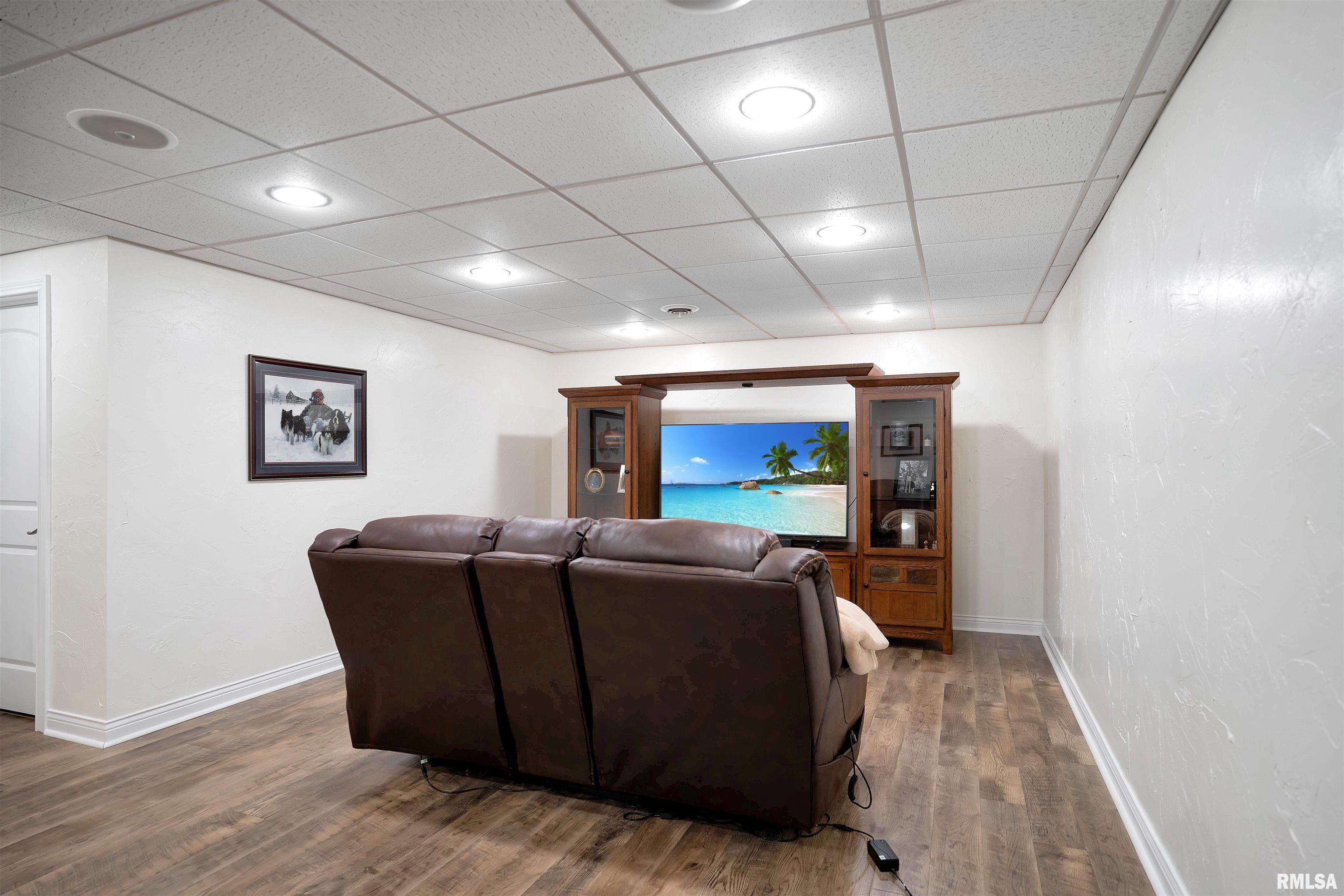 1842 Kern Road Washington, IL 61571 - Photo 41 of 51 Gallery Image 41
